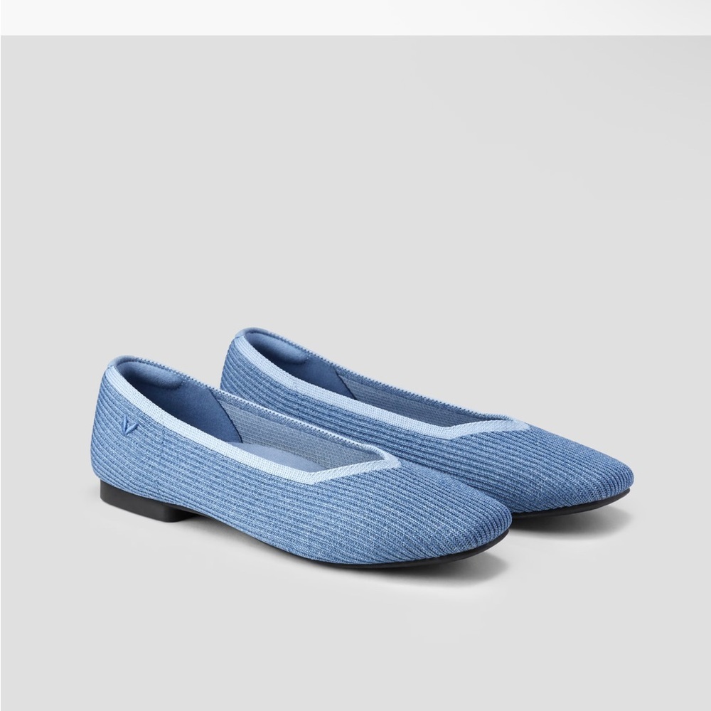 VIVAIA Women’s Square-Toe V-Cut Flats Margot 2.0 Size 37  blue